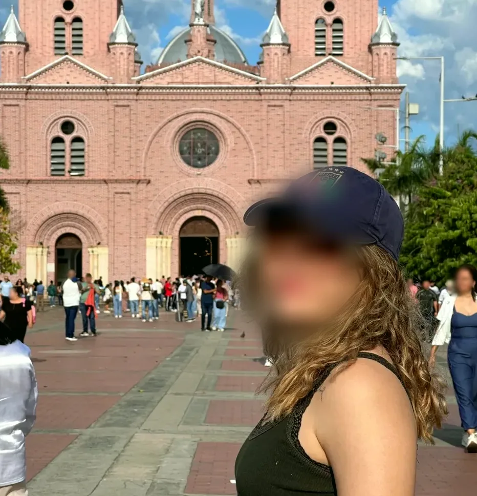 Aava, 25