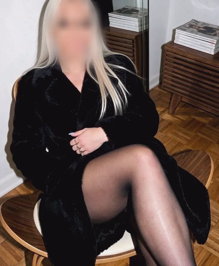 Essi, 34