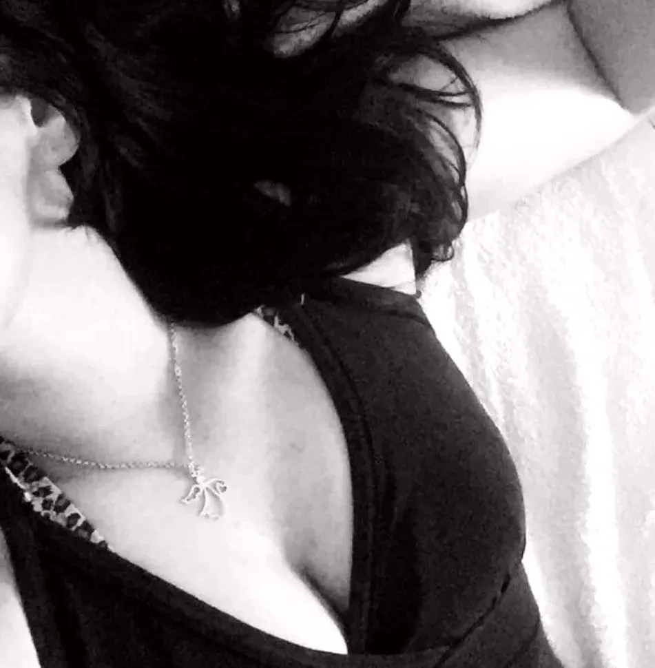 Nathalie, 39